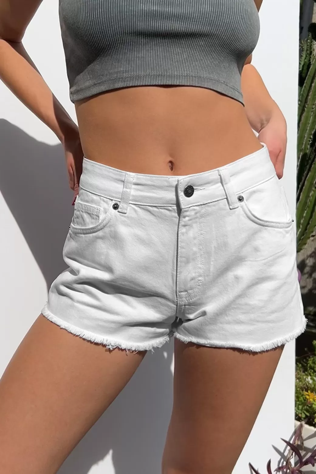 Discount Regular waist shorts Shorts