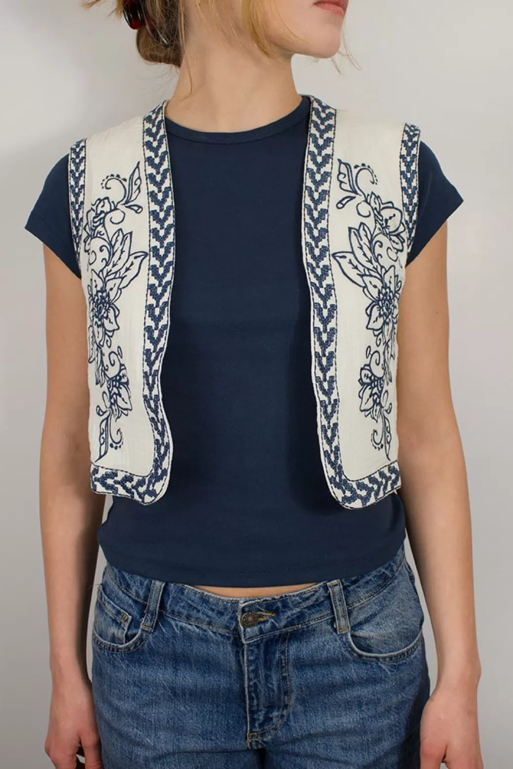 Cheap Vest with embroidery Tops